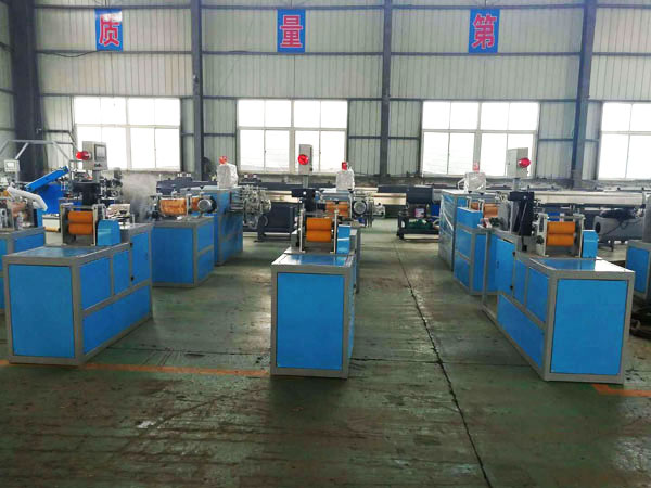 雙層微噴（pēn）帶生（shēng）產（chǎn）線