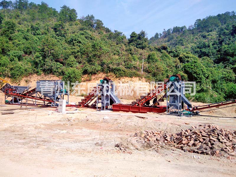 廣東梅州挖鬥洗沙機應用現場