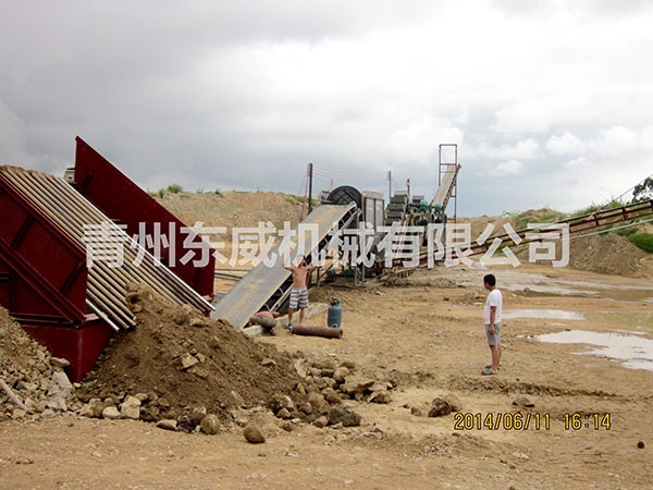 800型挖鬥洗砂機