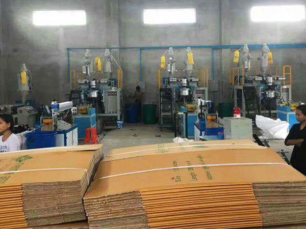 出口緬甸的設備在正常生（shēng）產中