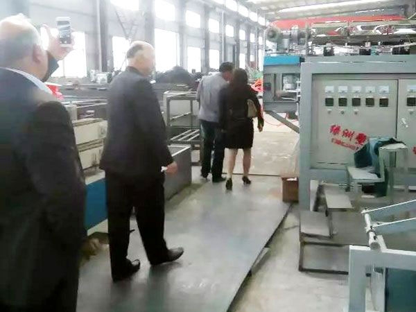 伊朗客戶來公司（sī）考察