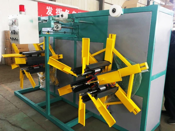 圓柱式滴灌（guàn）管生產線